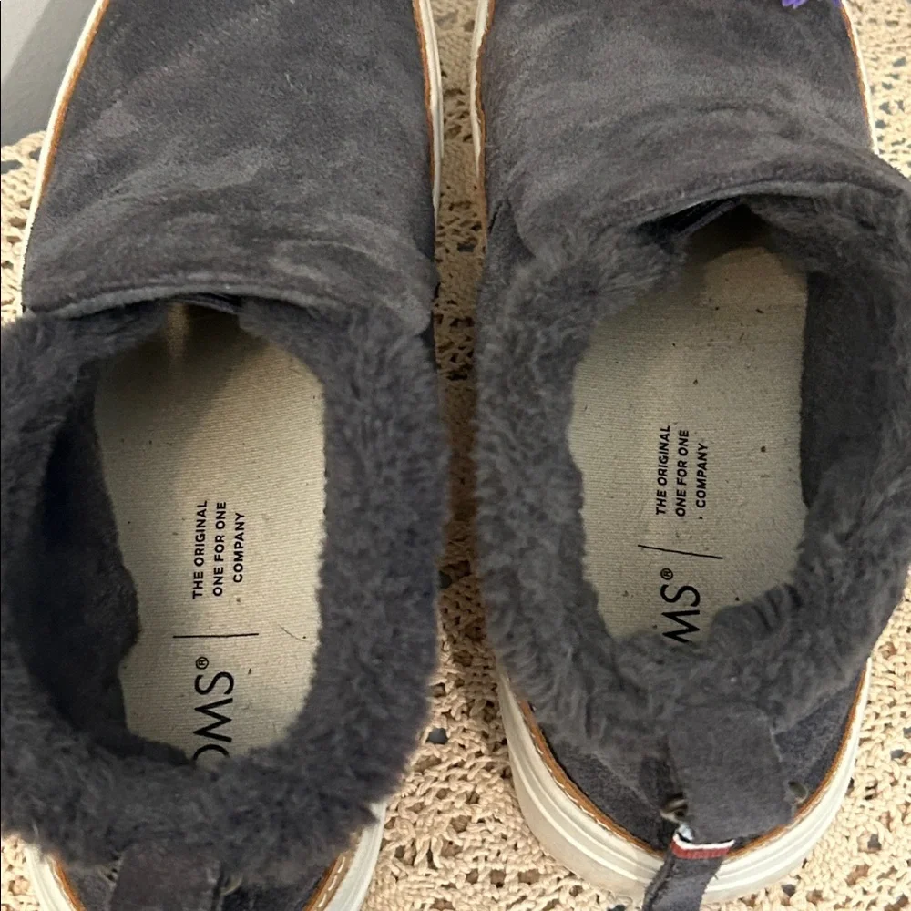 TOMS Paxton Suede Shoes Mid-Cut Faux Fur Lined OrthoLite Insole Water Resistant